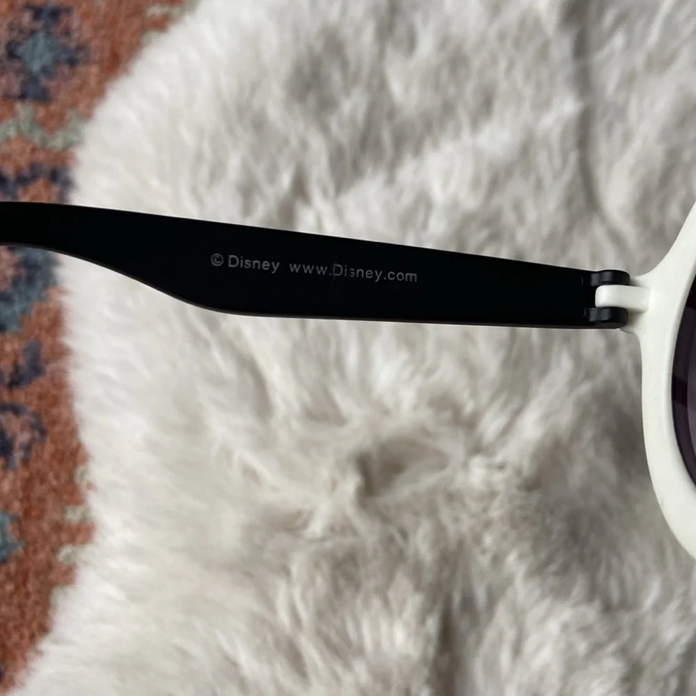 Junk Food x Disney Mickey Mouse sunglasses baby toddler circle frame disneyland